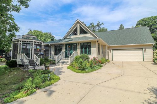 W9056 Ripley Rd, Cambridge, WI, 53523-9722 | Card Image
