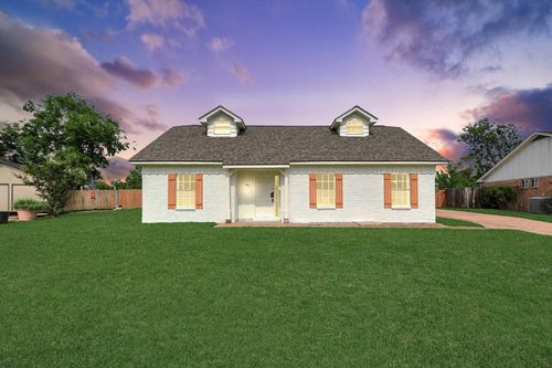 7230 Pella Dr, Houston, TX, 77036-5338 | Card Image