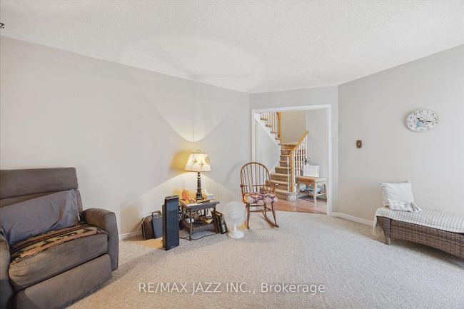 24 Large Cres, House other with 3 bedrooms, 3 bathrooms and 1 parking in Ajax ON | Image 8