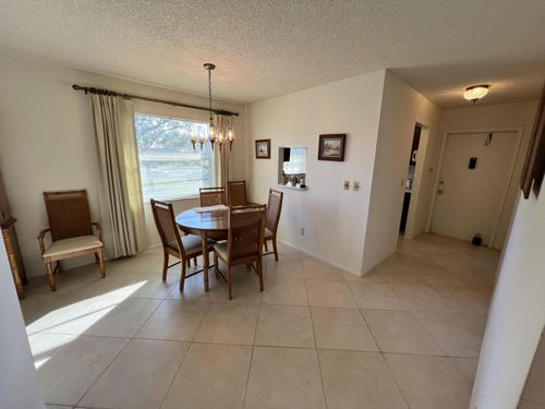 201-62 Woodland Dr, Vero Beach, FL, 32962-2015 | Card Image