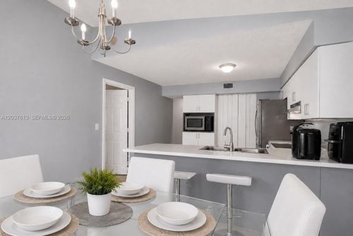 2886 W 74th Pl, Hialeah, FL, 33018-5328 | Card Image