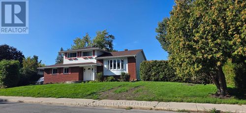 13 Ridgeburn Gate, Gloucester, ON, K1B4C7 | Card Image