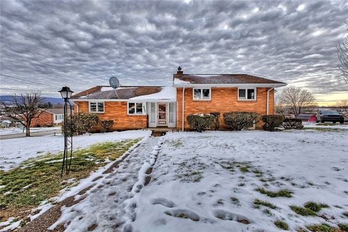 1285 Scenic Dr, Latrobe, PA, 15650-2735 | Card Image