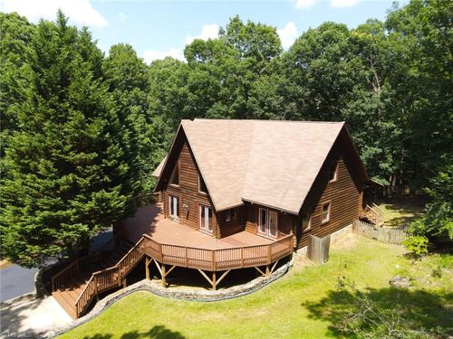 221 Palisades Trl, Denton, NC, 27239-7297 | Card Image