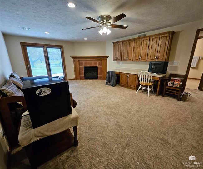 1605 Parkplace Court, House other with 3 bedrooms, 3 bathrooms and null parking in Abilene KS | Image 26