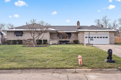 1585 Peace Pl, Columbus, OH, 43209-3122 | Card Image