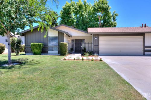 924 Bermuda St, Bakersfield, CA, 93309-2906 | Card Image