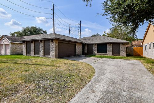 12011 Monument Valley Dr, Houston, TX, 77067-1132 | Card Image