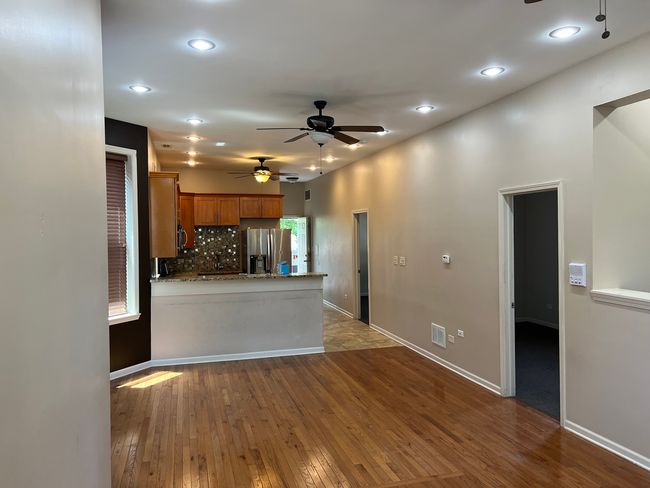 5722 S Aberdeen St, Home with 6 bedrooms, 3 bathrooms and null parking in Chicago IL | Image 6