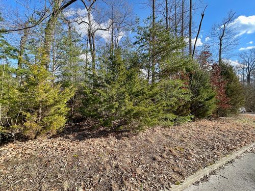 745 Water Cliff Dr, Somerset, KY, 42503-4300 | Card Image
