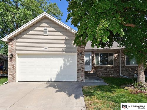 908 Newport Blvd, Lincoln, NE, 68521-2479 | Card Image