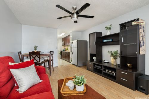 301b-425 Ena Rd, Honolulu, HI, 96815-1708 | Card Image