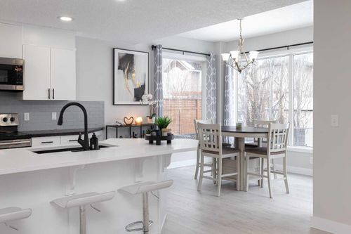 86 Cougarstone Crt Sw, Calgary, AB, T3H5R4 | Card Image