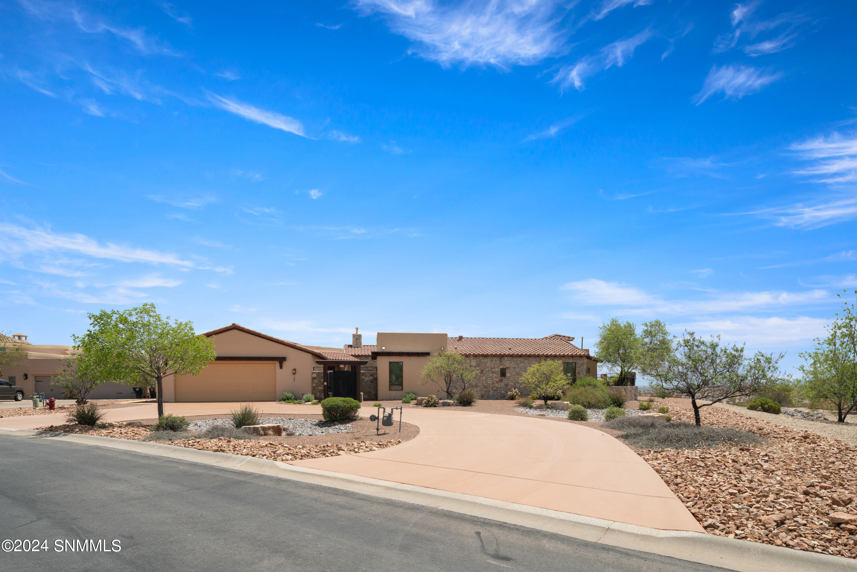 Regency Ct, Las Cruces, NM 88007