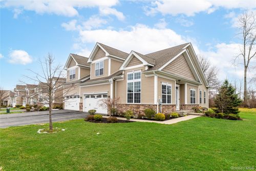 27 Dutch Ct, Wappingers Falls, NY, 12590-3519 | Card Image