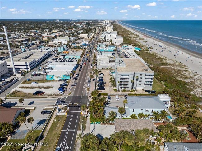 111 S Atlantic Ave, Home with 5 bedrooms, 4 bathrooms and null parking in COCOA BEACH FL | Image 52