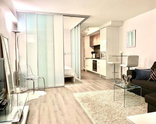 102-209 E 7th Ave, Vancouver, BC, V5T0H3 | Card Image