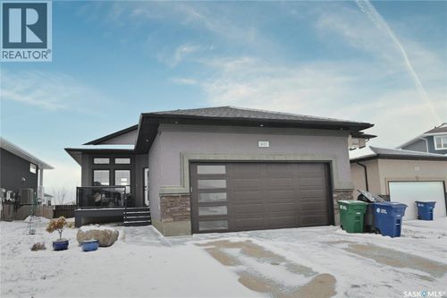 635 Aspen Cres, Pilot Butte, SK, S0G3Z0 | Card Image