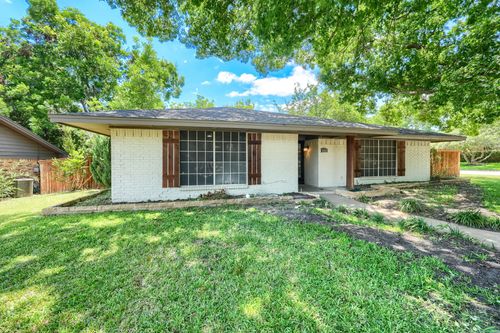 4049 Alicante Ave, Fort Worth, TX, 76133-5562 | Card Image