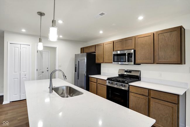 134 Maxim Ct, Condo with 2 bedrooms, 2 bathrooms and null parking in Cumberland IN | Image 20