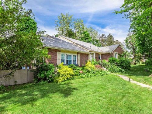 44 Glenwood Rd, Glen Head, NY, 11545-1217 | Card Image