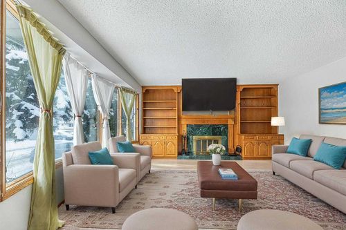 1852 Lynnover Rd Se, Calgary, AB, T2C1P2 | Card Image