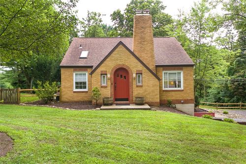 3951 Saltsburg Rd, Murrysville, PA, 15668-8000 | Card Image
