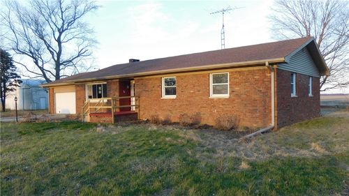 2371 N 1860 East Rd, Ridge Farm, IL, 61870-9429 | Card Image