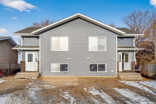 1812/1816 16th St W, Prince Albert, SK, S6V5Y2 | Card Image
