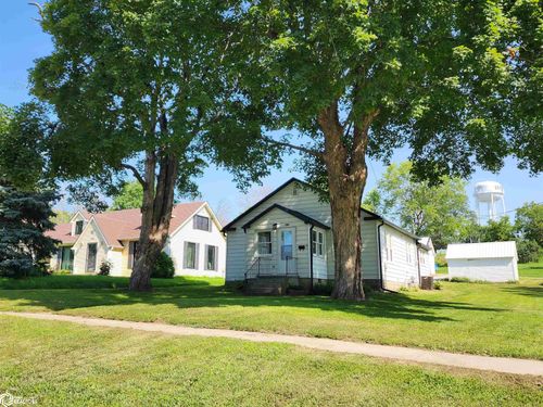 512 E Washington St, Exira, IA, 50076-1547 | Card Image