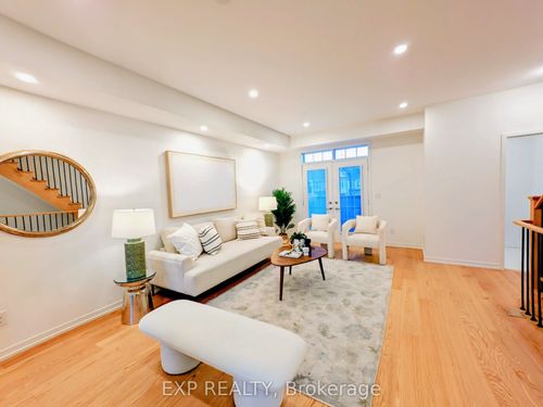 340 Clay Stones Street, Newmarket, ON, L3X0M1 | Card Image