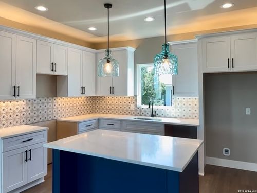 748 Riviera Dr, Canyon Lake, TX, 78133-4375 | Card Image