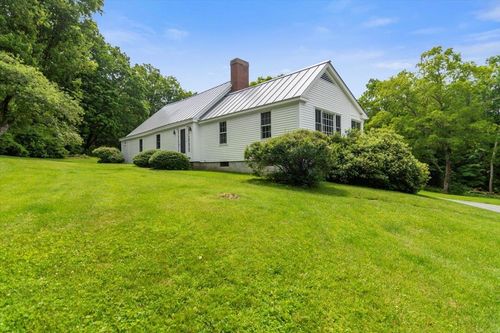 636 Dexter Rd, Shaftsbury, VT, 05262-4426 | Card Image