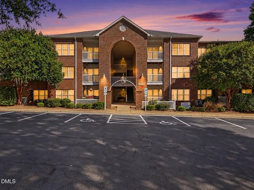 133-133 Sturbridge Dr, Clayton, NC, 27520-7354 | Card Image