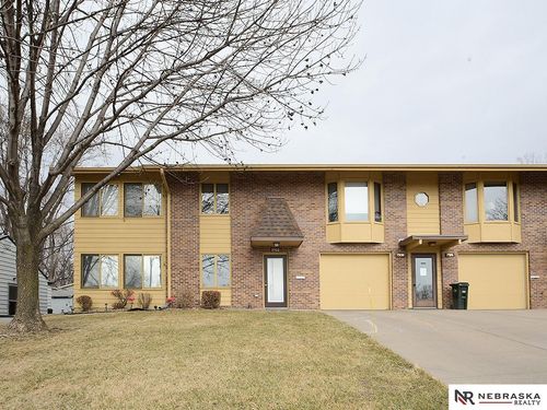 7922 Park Dr, Ralston, NE, 68127-3743 | Card Image