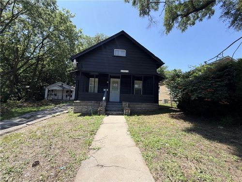 6902 Bellefontaine Ave, Kansas City, MO, 64132-3230 | Card Image