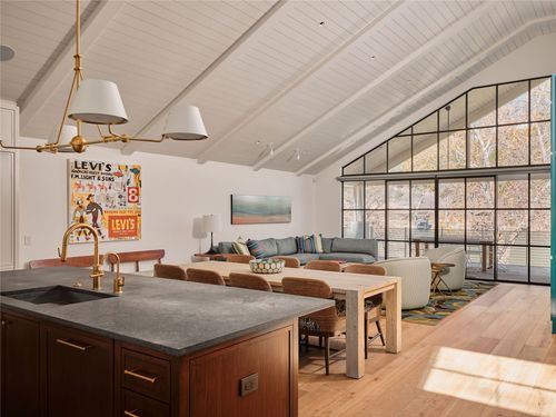 3016 Edgewater Dr, Austin, TX, 78733-1017 | Card Image