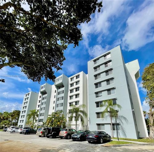 apt-b105-9143 Sw 77th Ave, Miami, FL, 33156-7616 | Card Image