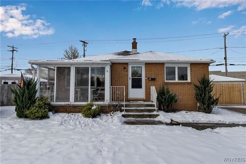 5 Nadine Dr, Cheektowaga, NY, 14225-3833 | Card Image