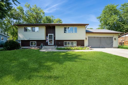 4910 Willow Ln, McHenry, IL, 60050-3646 | Card Image