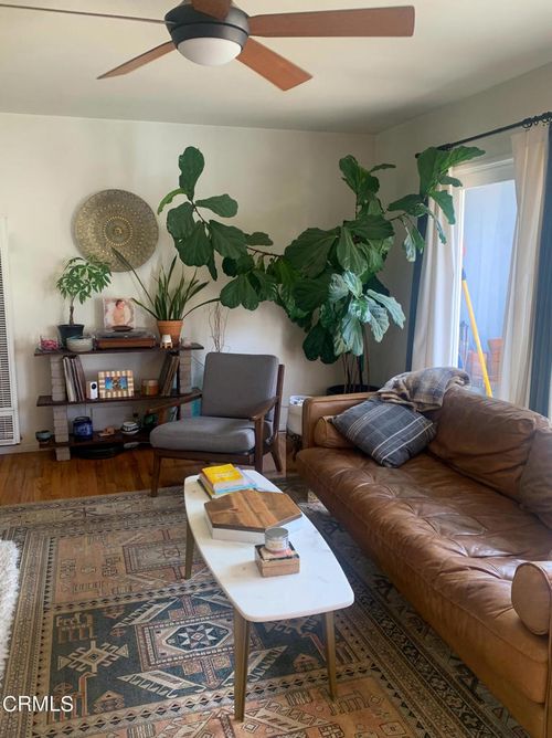 387 S Dos Caminos Ave, Ventura, CA, 93003 | Card Image