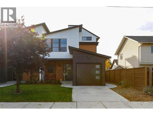 1025 Cawston Ave, Kelowna, BC, V1Y9X2 | Card Image