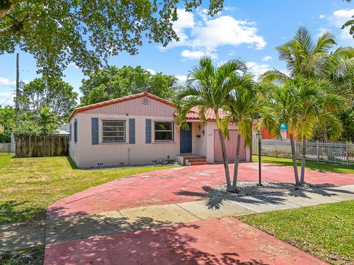 5860 Sw 14th St, West Miami, FL, 33144-5712 | Card Image