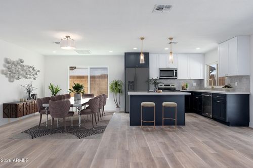 4816 W Cochise Dr, Glendale, AZ, 85302-1821 | Card Image