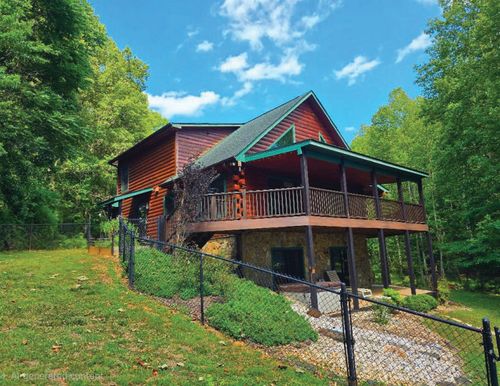 300 Crawford Dr, Moneta, VA, 24121-3533 | Card Image