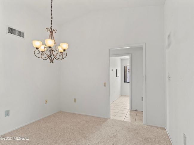 11-Dining Area | Image 11