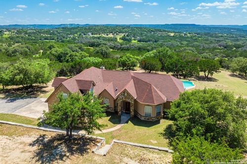 106 Mesquite Trl, Boerne, TX, 78006-7958 | Card Image