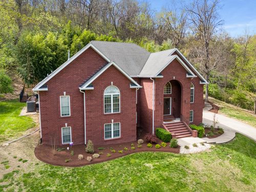 4176 Creek Trail Dr, Whites Creek, TN, 37189-9267 | Card Image
