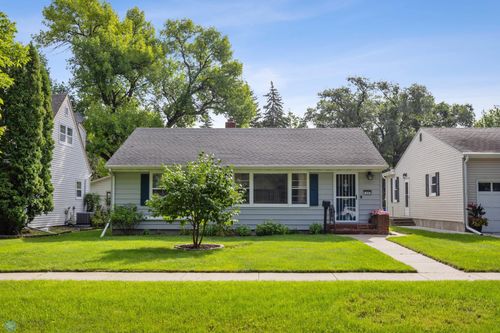 1253 3rd St N, Fargo, ND, 58102-2726 | Card Image