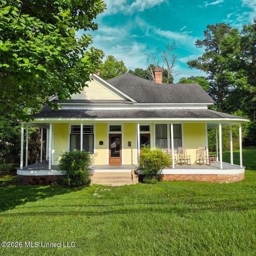 304 S Main St, Newton, MS, 39345-2615 | Card Image